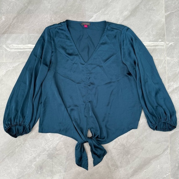Vince Camuto Tops - Women’s Vince Camuto Tie Front Elastic Cuff Long Sleeve V-Neck Top Medium